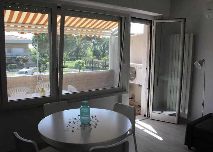 La Ca' Al Mare Carrara