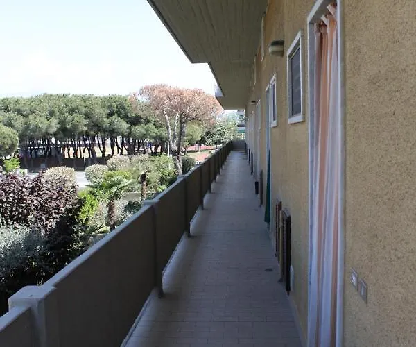 La Ca' Al Mare Carrara